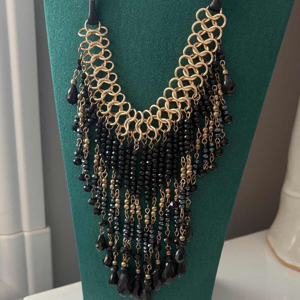 Elegant Black and Gold Necklace